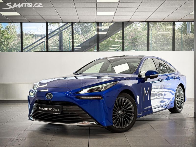 Toyota Mirai, Executive VIP black